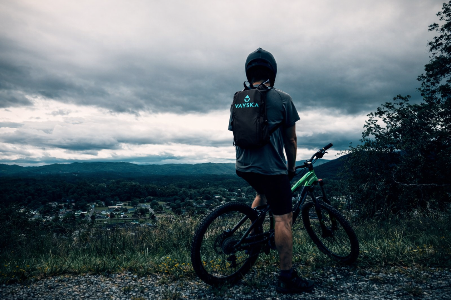 Vayska Hydration Pack - 2 Liter Bottle